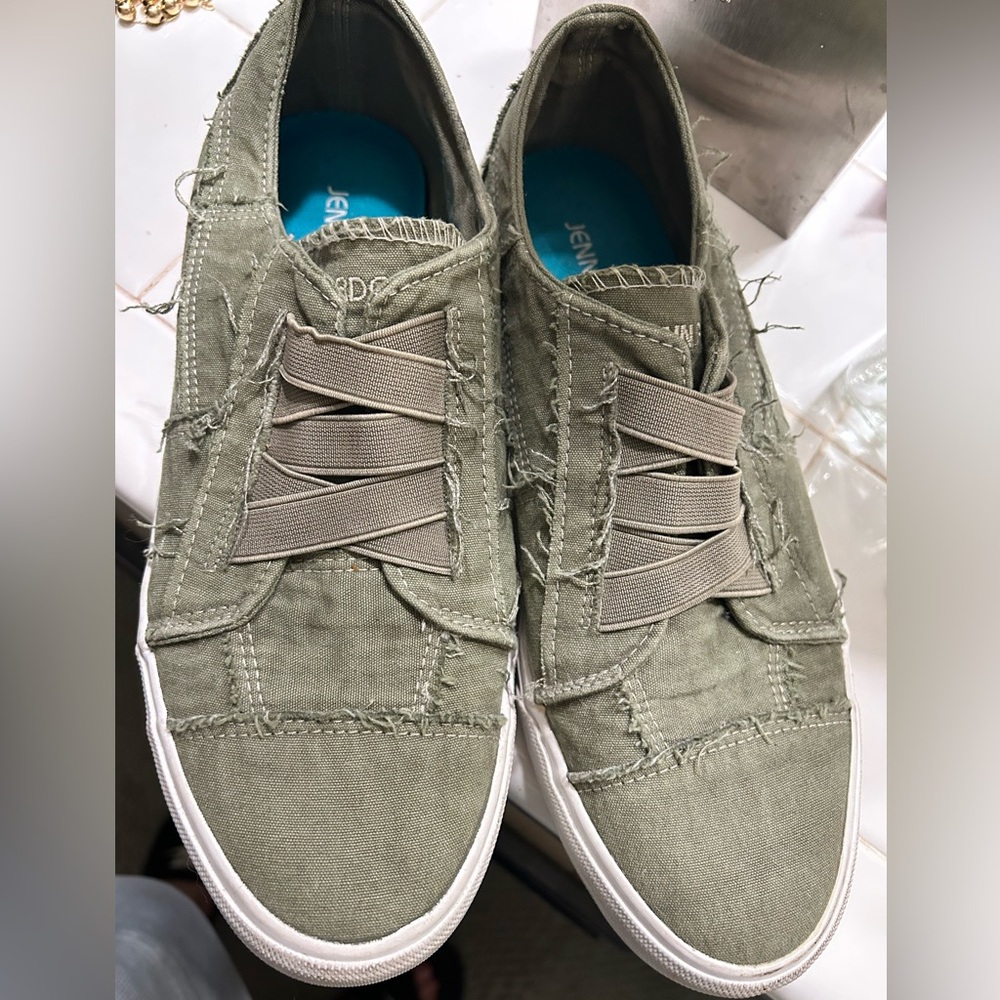Casual Olive Canvas Sneakers